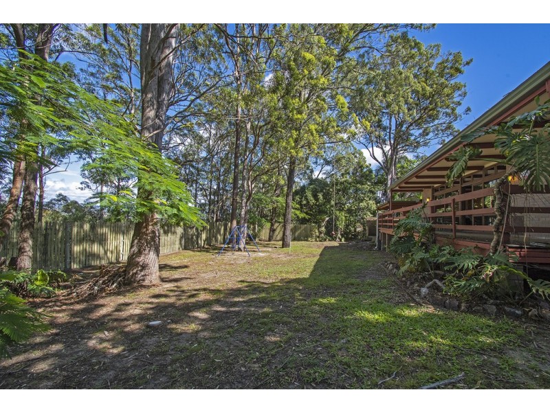 20 The Crescent, Ashmore QLD 4214