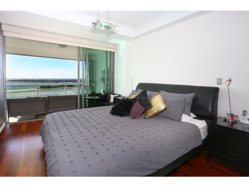 1202/300 ”Aqua” Marine Parade, Labrador QLD 4215