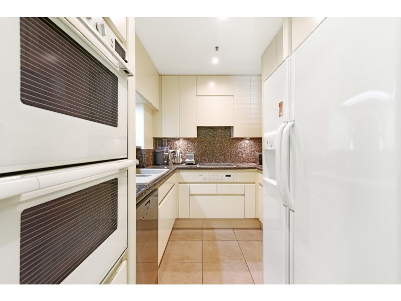 Villa 10 Pacific Mirage, Seaworld Drive, Main Beach QLD 4217