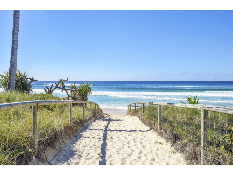 Villa 10 Pacific Mirage, Seaworld Drive, Main Beach QLD 4217