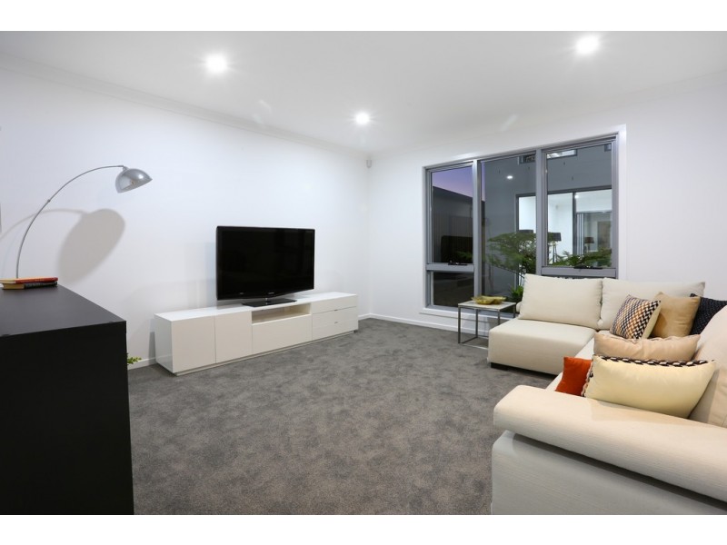 63 Oakey Creek Road, Coomera QLD 4209