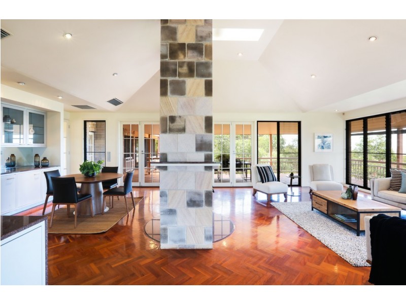 26B Uplands Drive, Parkwood QLD 4214