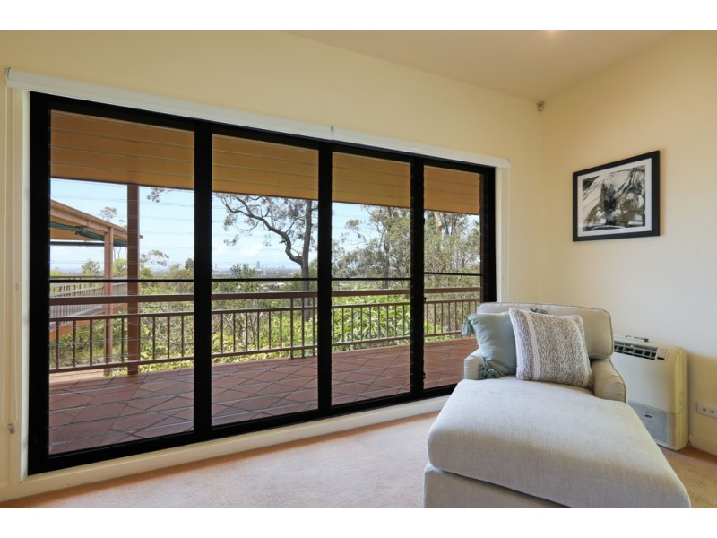 26B Uplands Drive, Parkwood QLD 4214