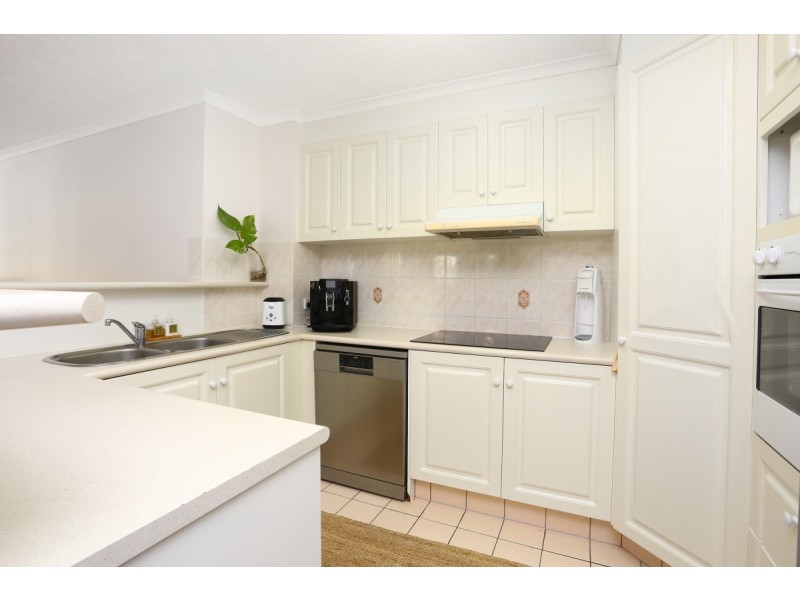 1/78 Stanhill Drive, Chevron Island QLD 4217