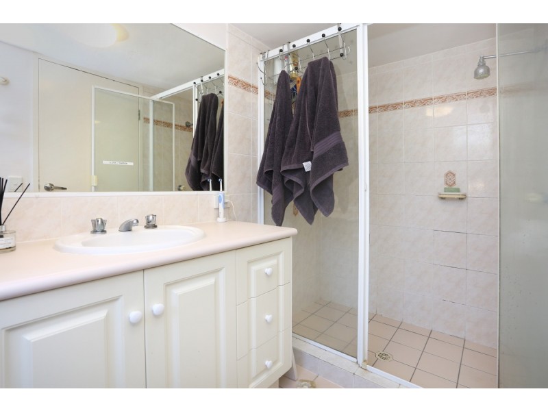 1/78 Stanhill Drive, Chevron Island QLD 4217