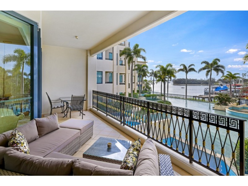 Condo Palazzo Versace, 94 Sea World Drive, Main Beach QLD 4217