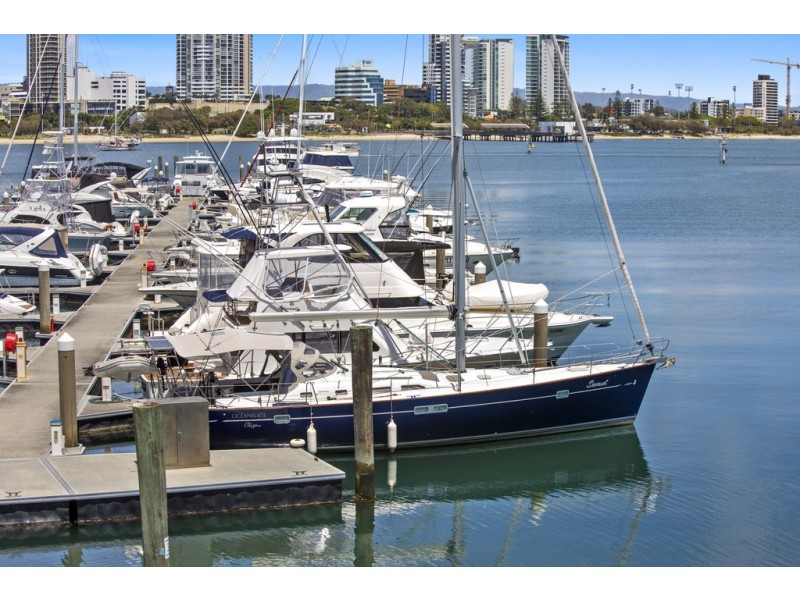 Condo Palazzo Versace, 94 Sea World Drive, Main Beach QLD 4217