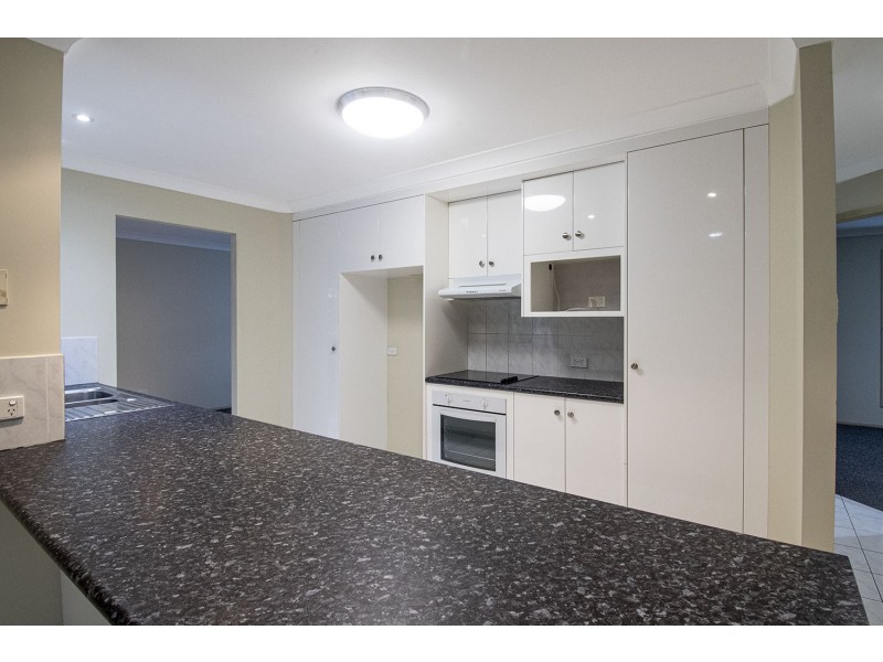 17 Rebbecchi Court, Parkwood QLD 4214