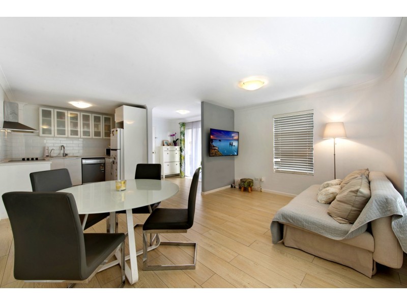 11 ‘Mardi Gras’ 2753 Gold Coast Highway, Broadbeach QLD 4218