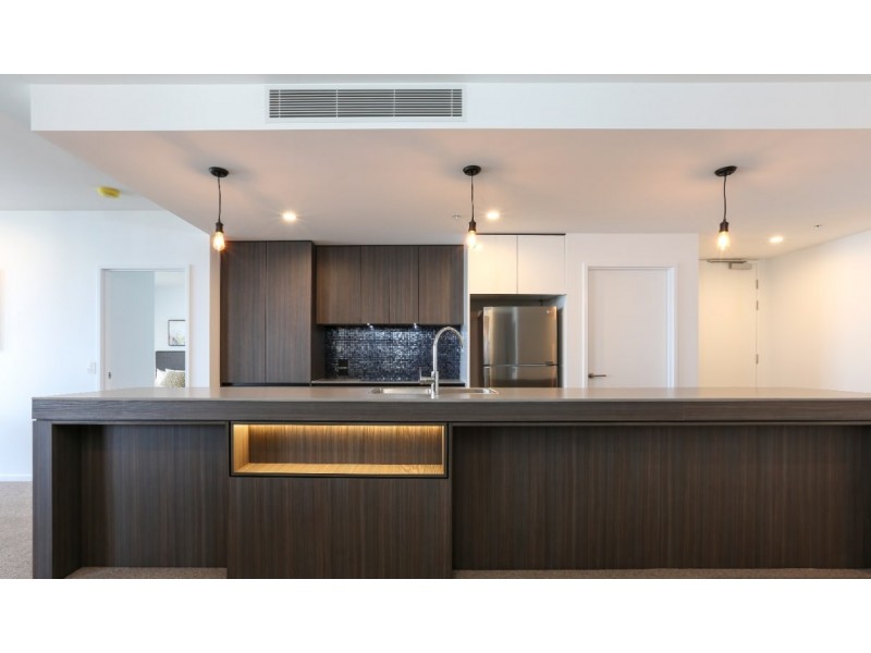 14 ‘Qube’ 31 Queensland Avenue, Broadbeach QLD 4218