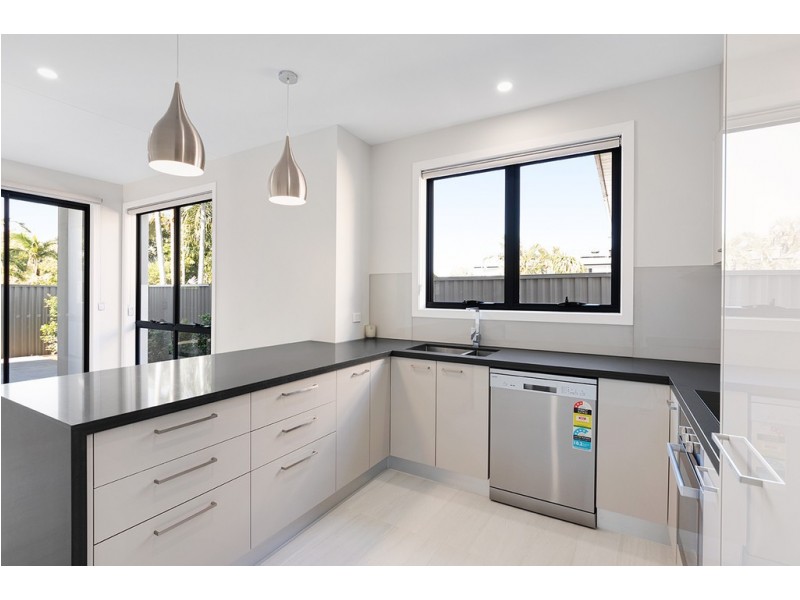 6 Koolewong Parade, Ashmore QLD 4214