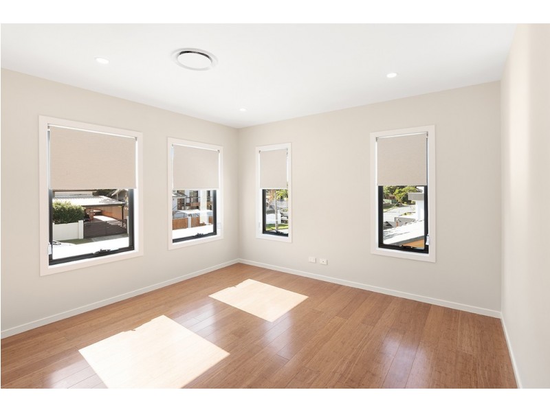 6 Koolewong Parade, Ashmore QLD 4214