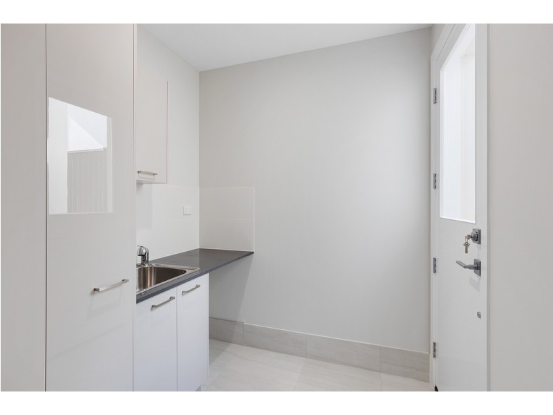 6 Koolewong Parade, Ashmore QLD 4214