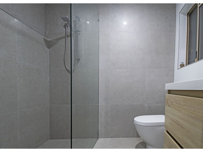 1 Carnoustie Court, Arundel QLD 4214