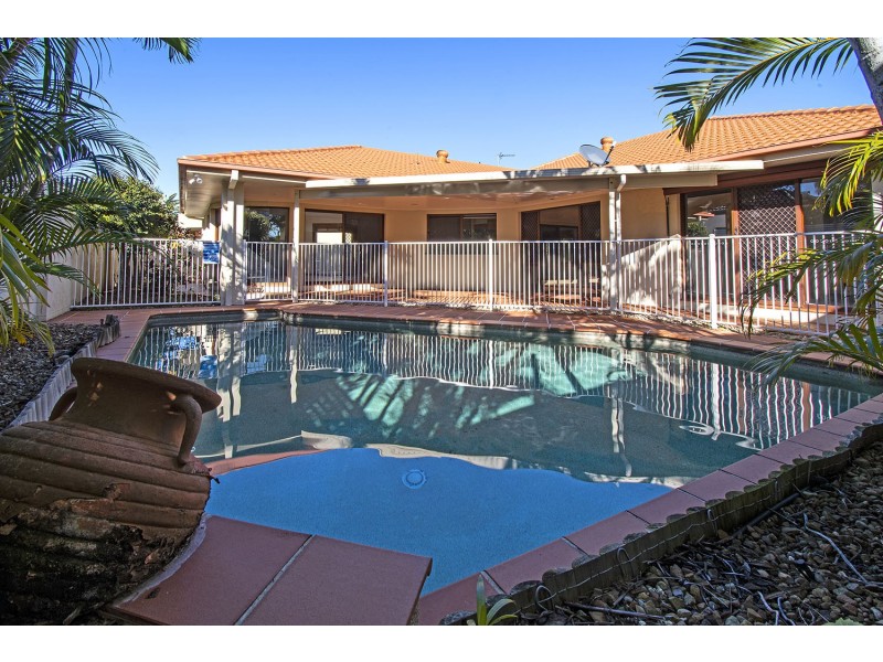 46 Sir Bruce Small Boulevard, Benowa QLD 4217