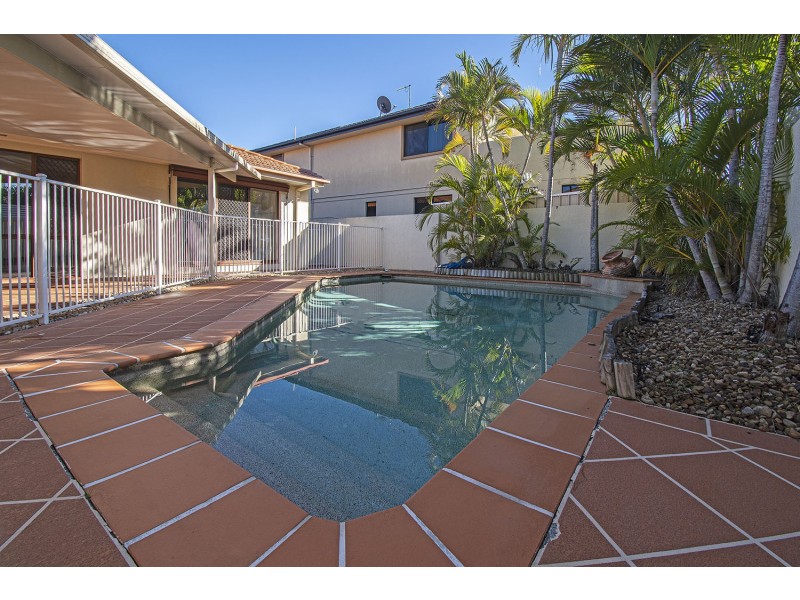 46 Sir Bruce Small Boulevard, Benowa QLD 4217