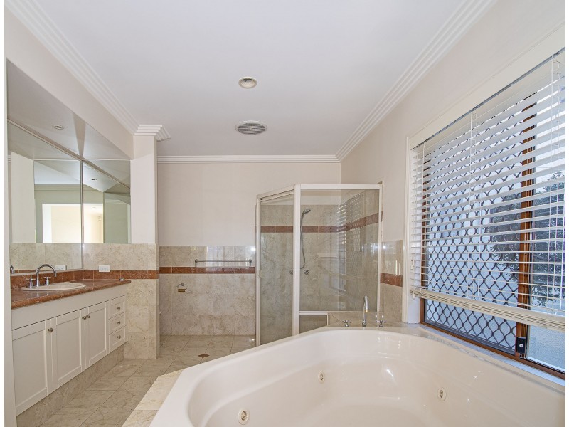 46 Sir Bruce Small Boulevard, Benowa QLD 4217