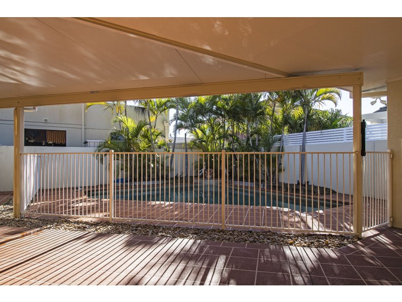 46 Sir Bruce Small Boulevard, Benowa QLD 4217