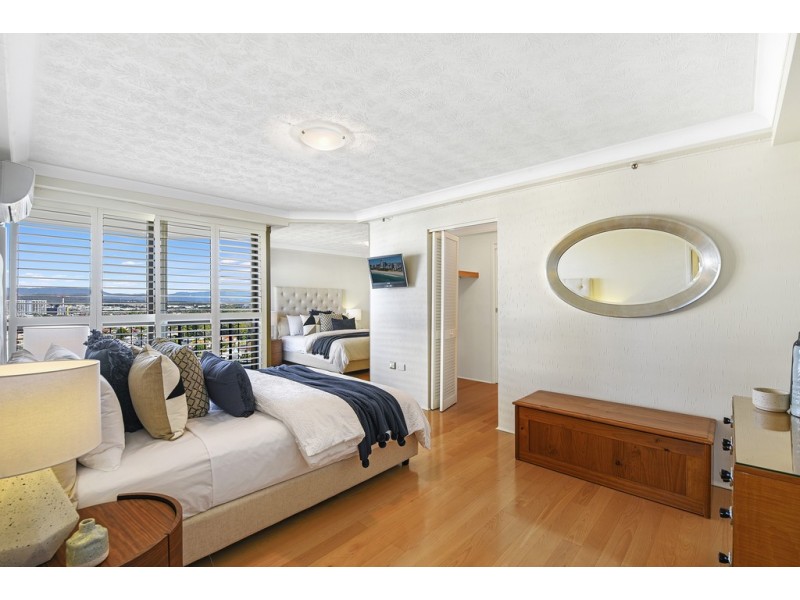67/17 ‘Broadwater Tower’ Bayview Street, Runaway Bay QLD 4216