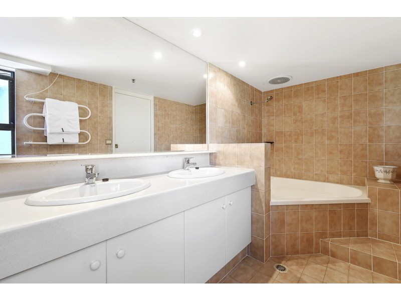 67/17 ‘Broadwater Tower’ Bayview Street, Runaway Bay QLD 4216