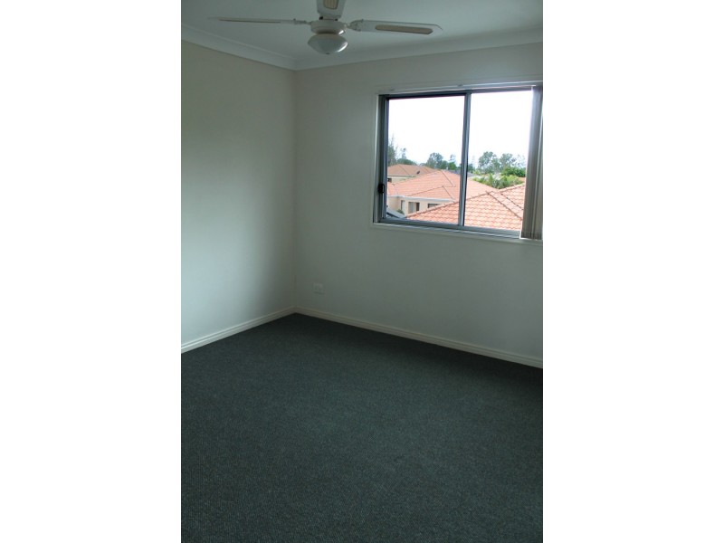 23/8a Clydesdale Drive, Upper Coomera QLD 4209