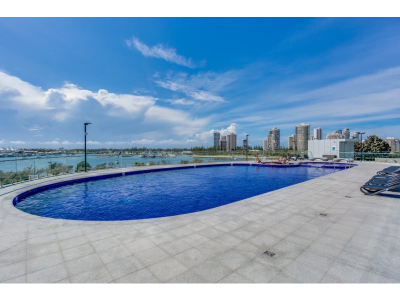 1108/2 Como Crescent, Southport QLD 4215