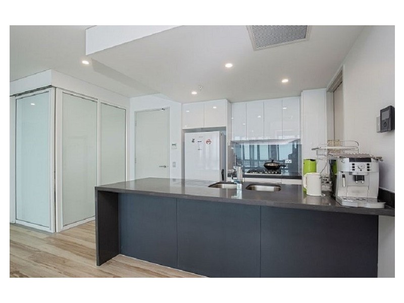 1108/2 Como Crescent, Southport QLD 4215