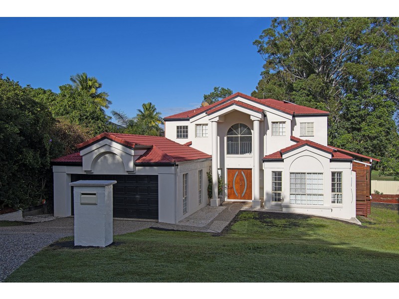 8 West Mountain Court, Parkwood QLD 4214