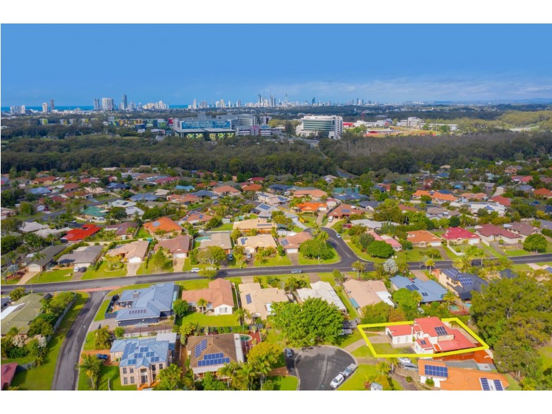 8 West Mountain Court, Parkwood QLD 4214