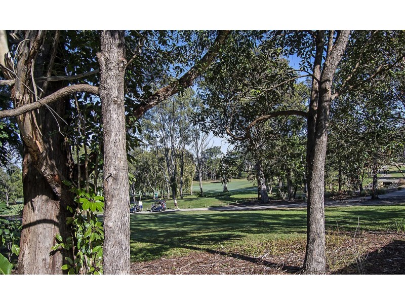 8 West Mountain Court, Parkwood QLD 4214