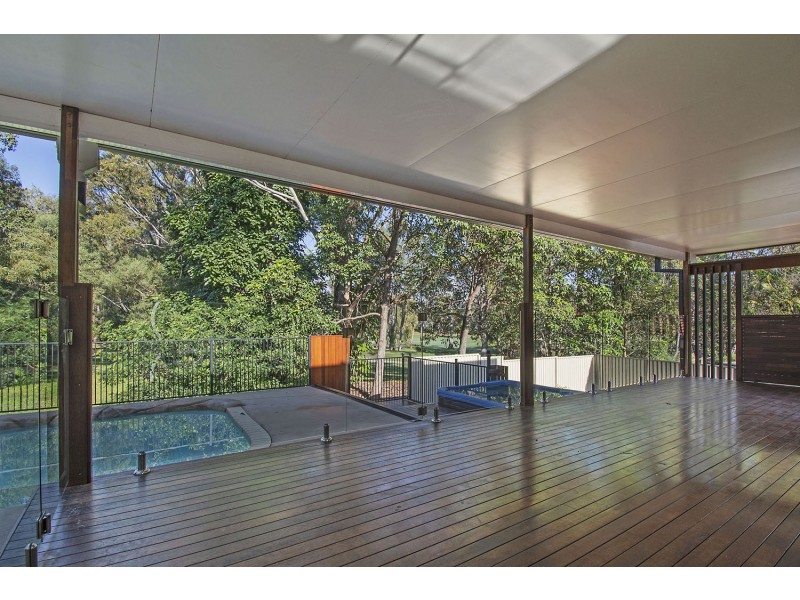 8 West Mountain Court, Parkwood QLD 4214