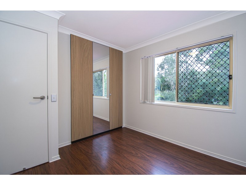 8 West Mountain Court, Parkwood QLD 4214