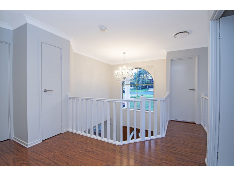 8 West Mountain Court, Parkwood QLD 4214