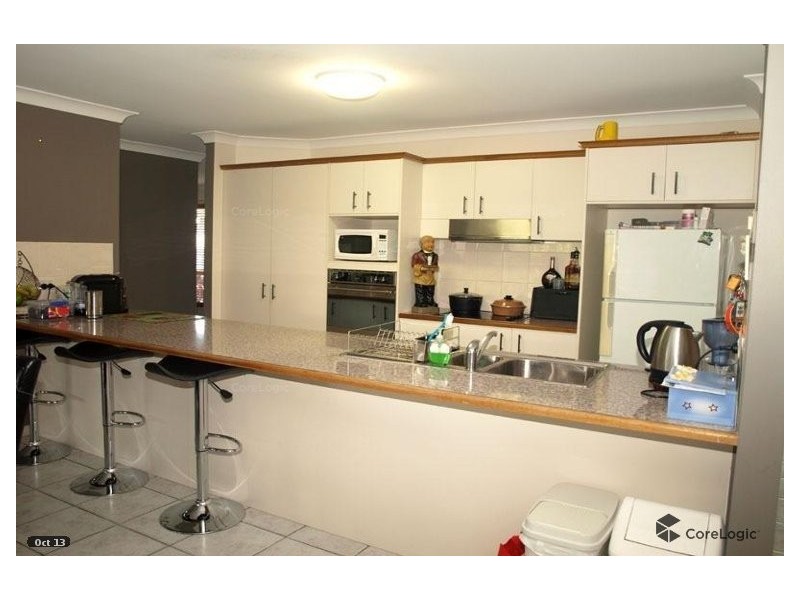 24 Oak Hill Crescent, Parkwood QLD 4214