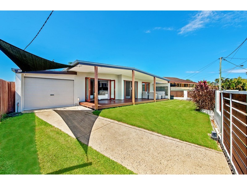 36 Cooleroo Crescent, Southport QLD 4215