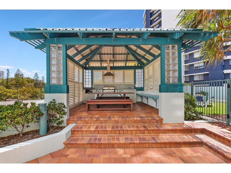 2/3482 ‘The Waterford’ Main Beach Parade, Main Beach QLD 4217