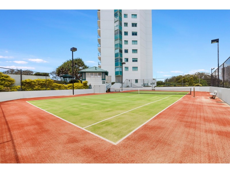 2/3482 ‘The Waterford’ Main Beach Parade, Main Beach QLD 4217