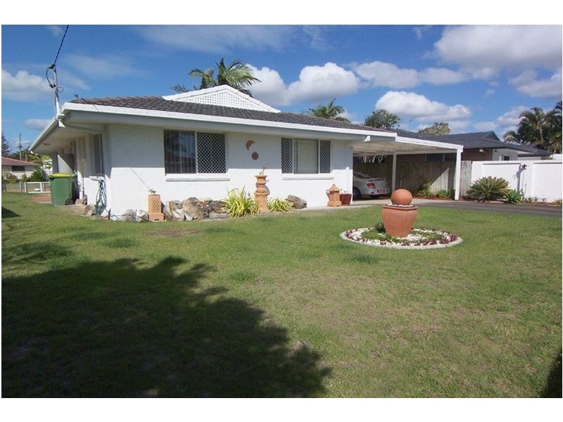 8 Cresta Court, Broadbeach Waters QLD 4218