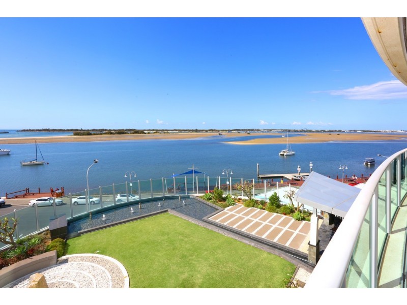 402/300 Marine Parade, Labrador QLD 4215