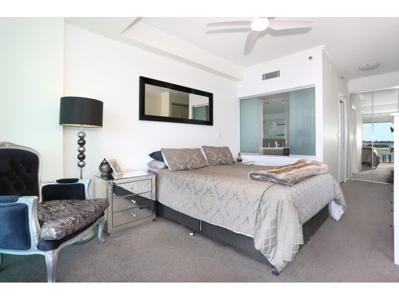 402/300 Marine Parade, Labrador QLD 4215