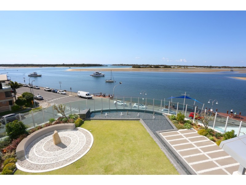 402/300 Marine Parade, Labrador QLD 4215