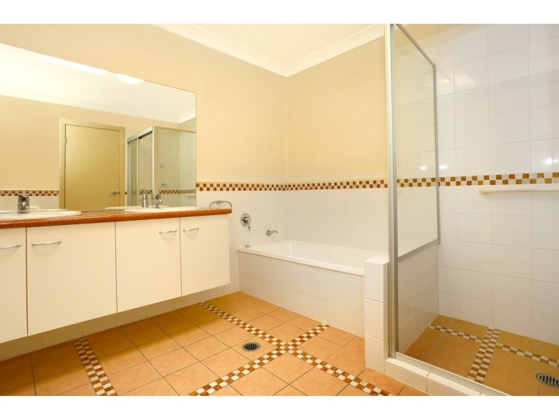 10/24-26 Brighton Parade, Southport QLD 4215