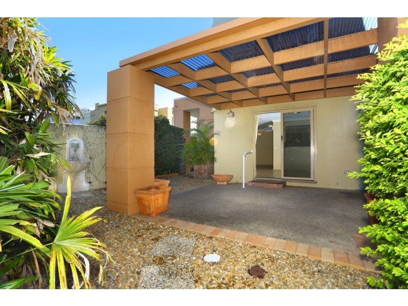 10/24-26 Brighton Parade, Southport QLD 4215