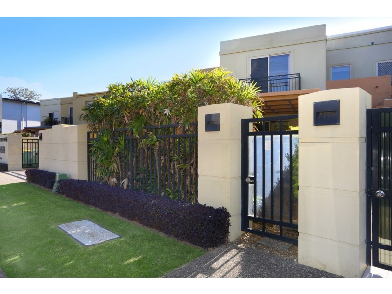 10/24-26 Brighton Parade, Southport QLD 4215