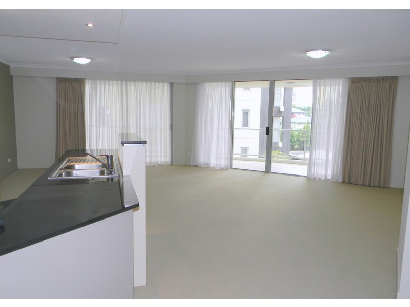 231 ‘Trilogy’ 21 Cypress Avenue, Surfers Paradise QLD 4217