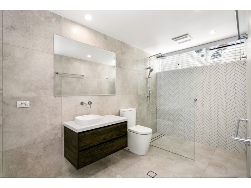 1109 ‘Spring Terraces’ Ross Street, Benowa QLD 4217