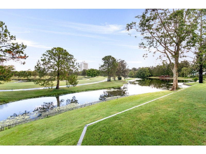 1109 ‘Spring Terraces’ Ross Street, Benowa QLD 4217