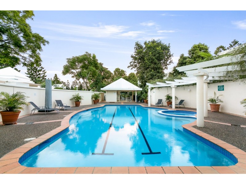 1109 ‘Spring Terraces’ Ross Street, Benowa QLD 4217