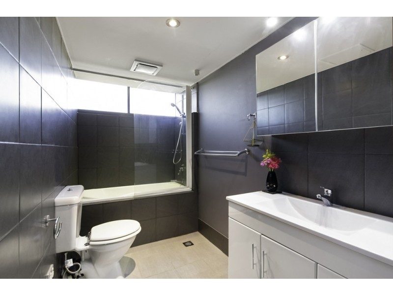 42/37 Monaco Street, Surfers Paradise QLD 4217