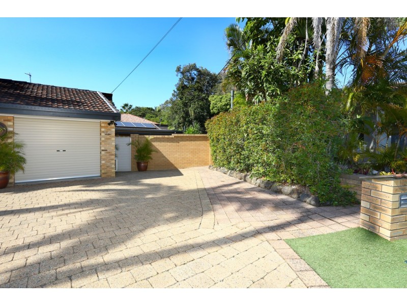 2/11 Esther Place, Surfers Paradise QLD 4217